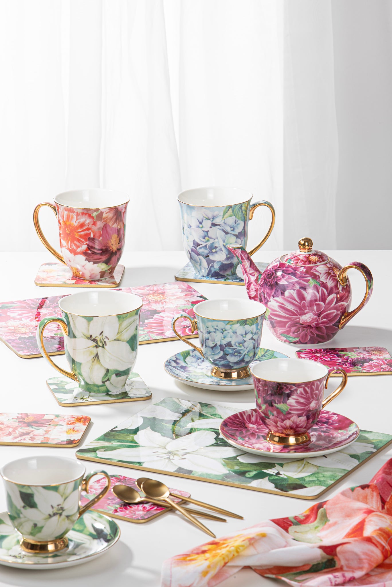 Bold Blooms Pink Dahlia Cup & Saucer