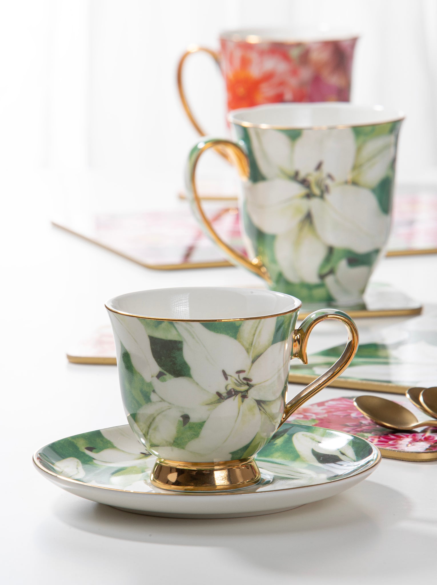 Bold Blooms White Lily Cup & Saucer