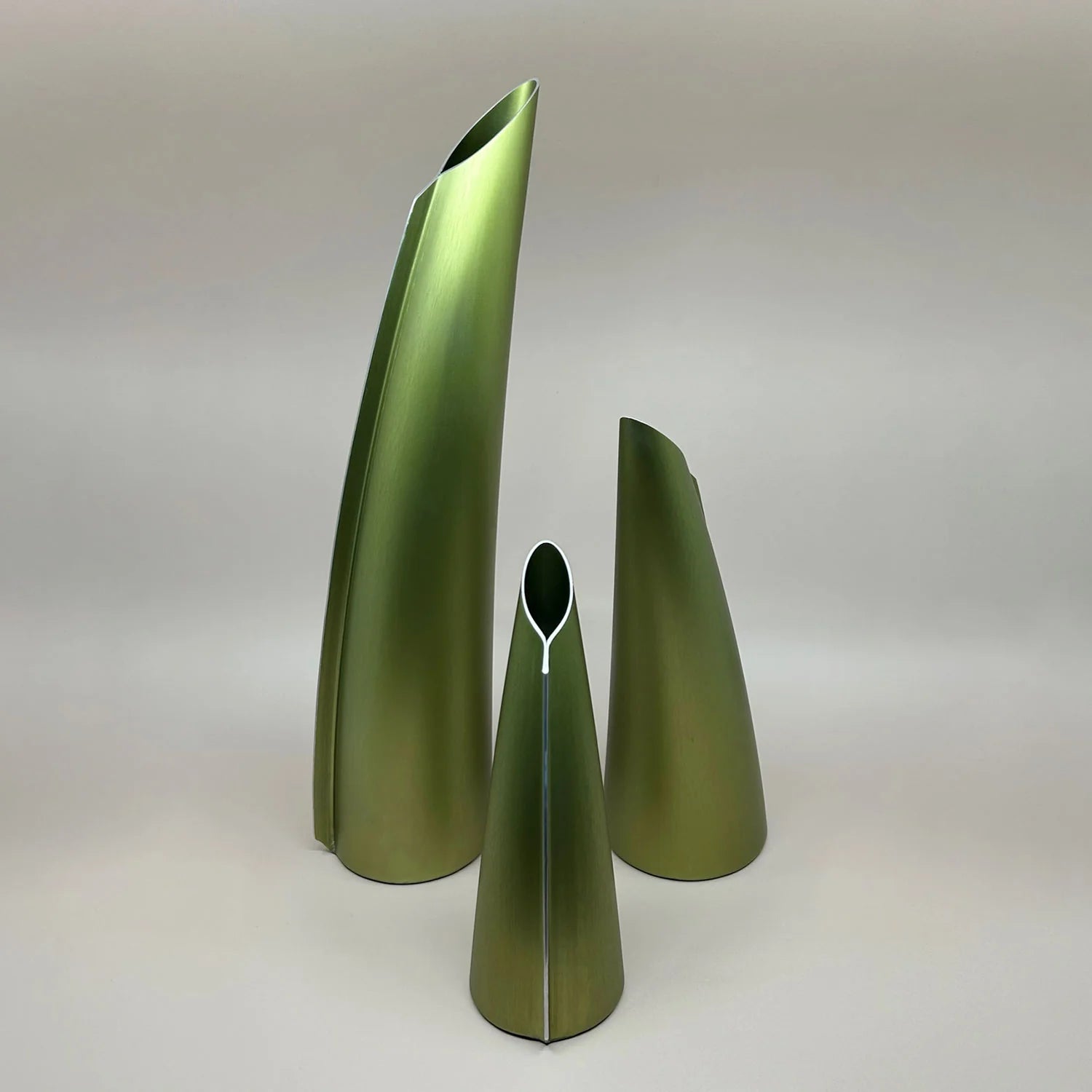 Fink Single Stem Vase Olive Large – QAGOMA Store