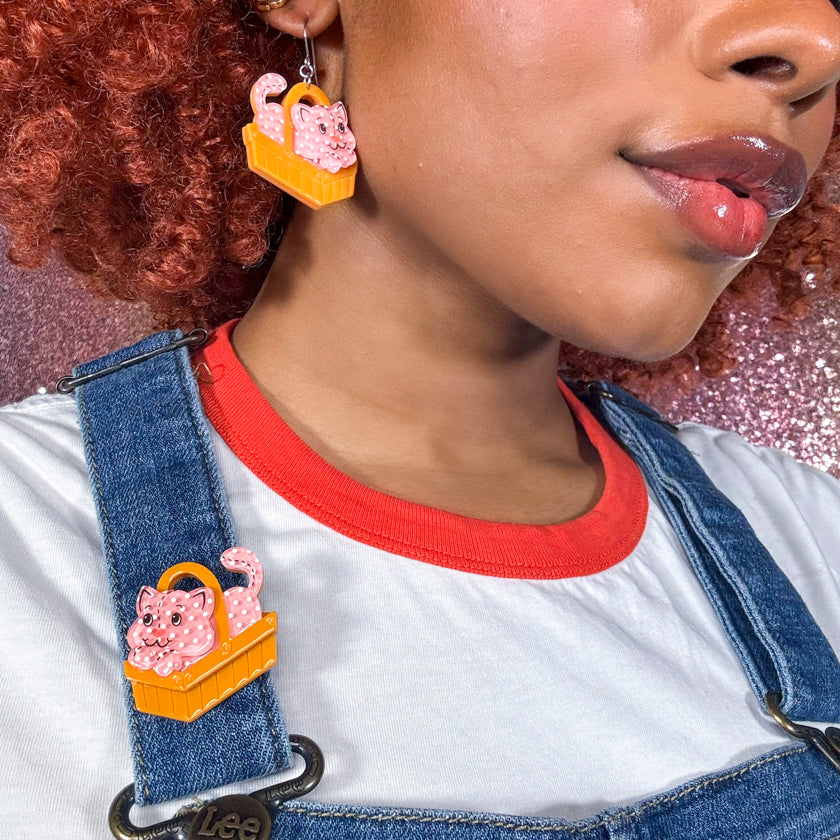 Cozy Custard Cat Mini Brooch