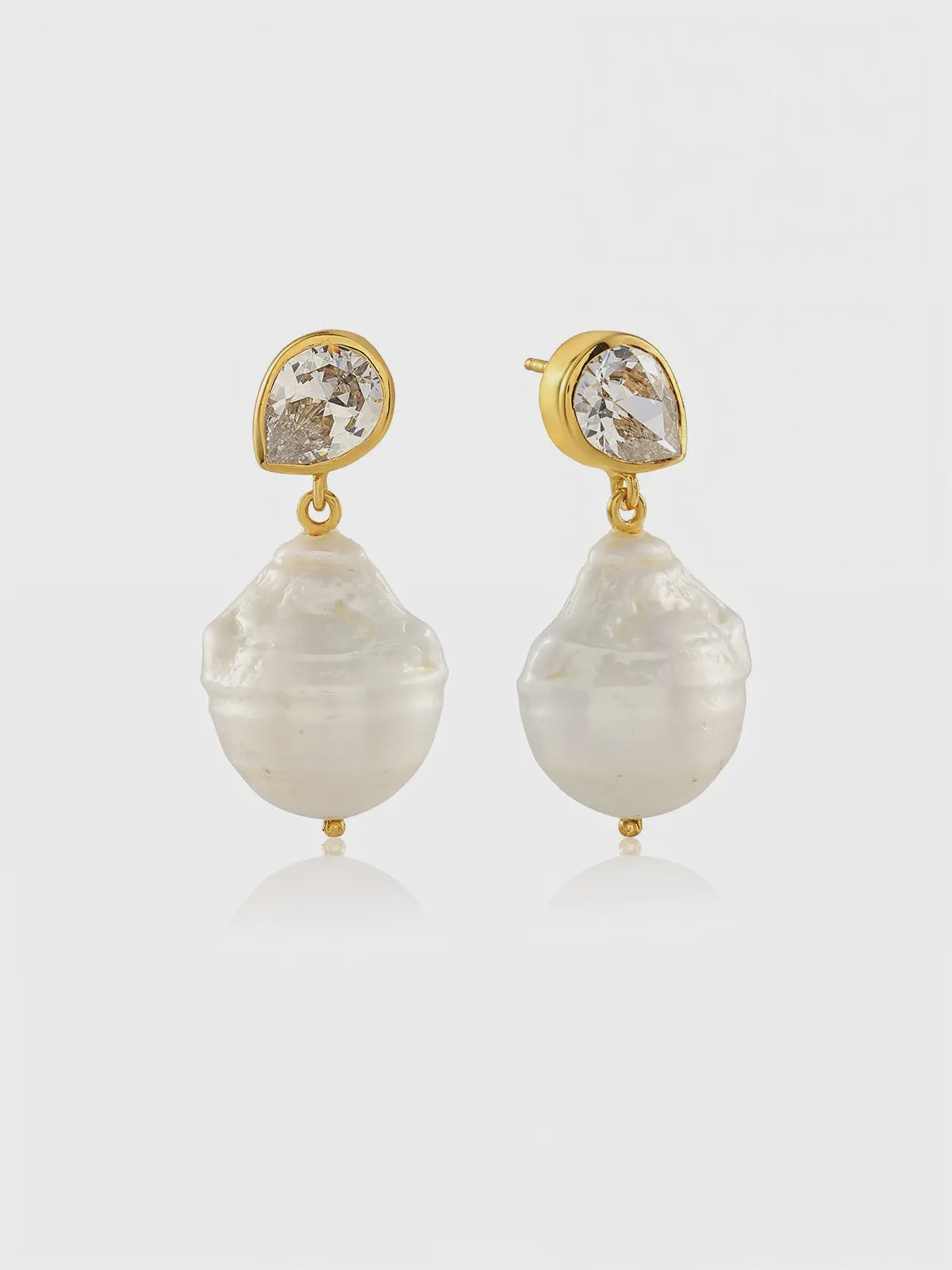 Issa Earrings Clear and Pearl