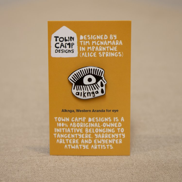 Alknga (eye) Enamel Pin